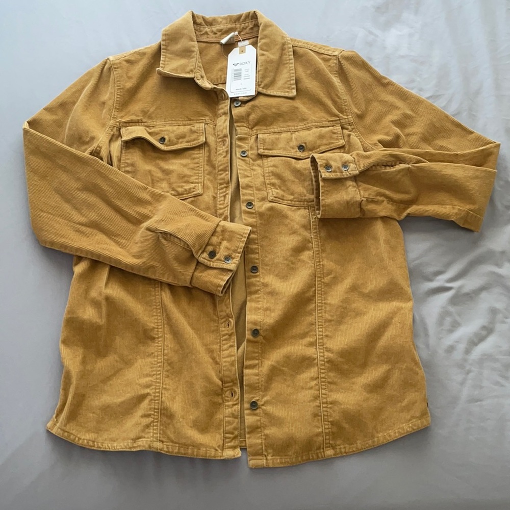 Women’s long sleeve camel corduroy button shirt